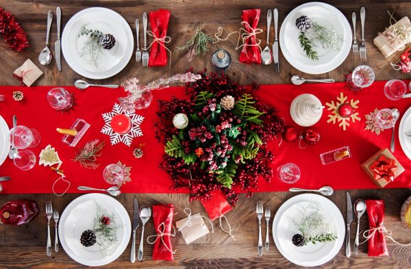 CÓMO PREPARAR ESTA NAVIDAD LA MESA PARA TUS INVITADOS – Wood Store